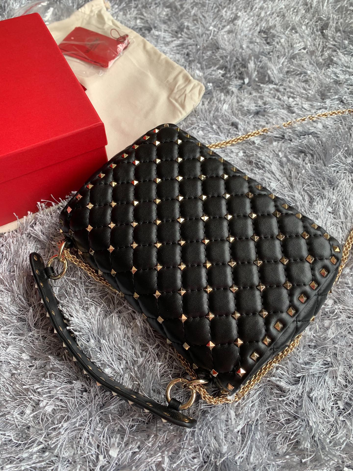 Valentino Garavani Rockstud Spike Medium Chain Bag in Black Supple Lambskin Nappa